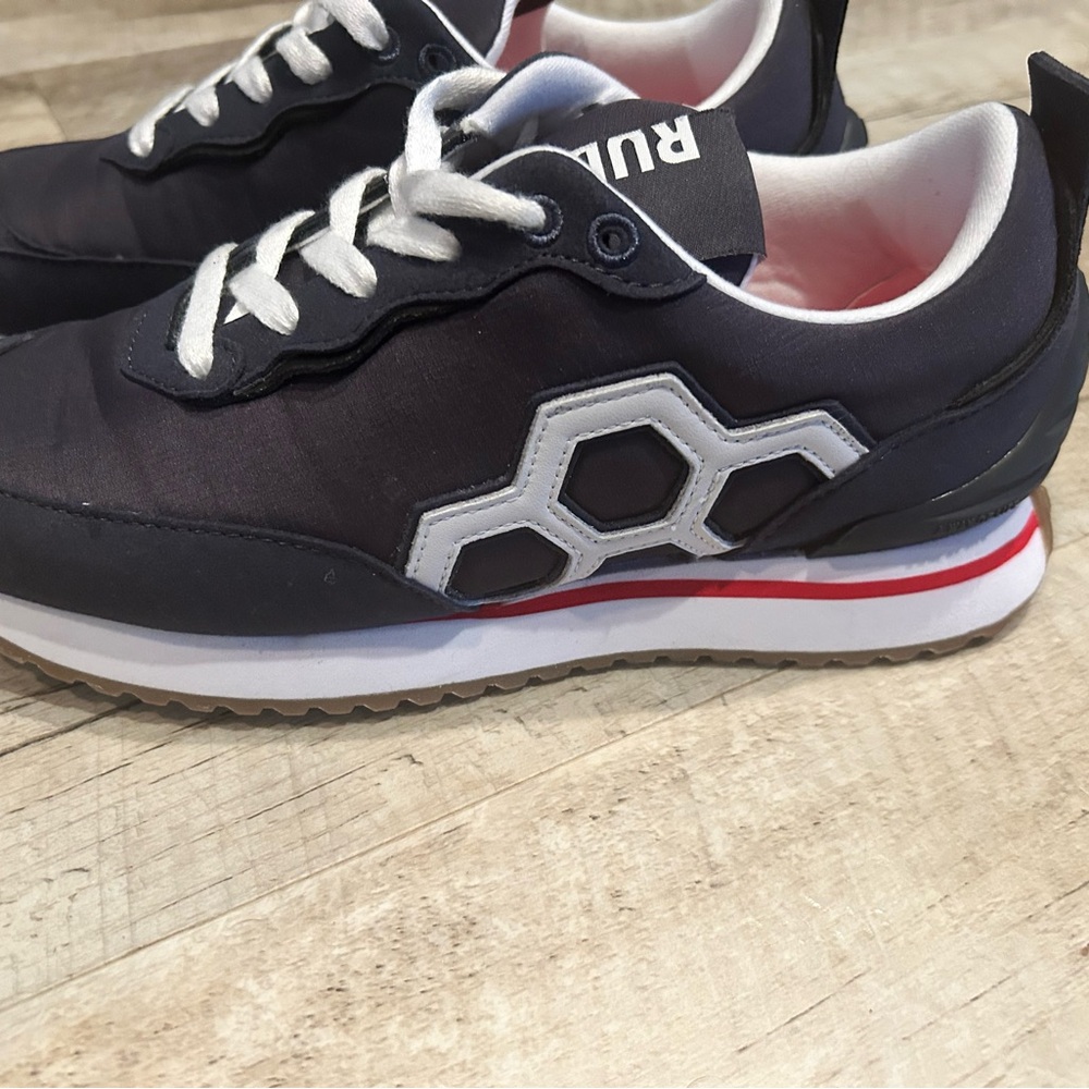 Rudis navy and white EUC